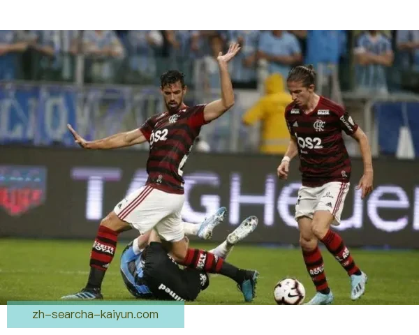 科里蒂巴与弗鲁米嫩塞激战一球难分比赛回顾